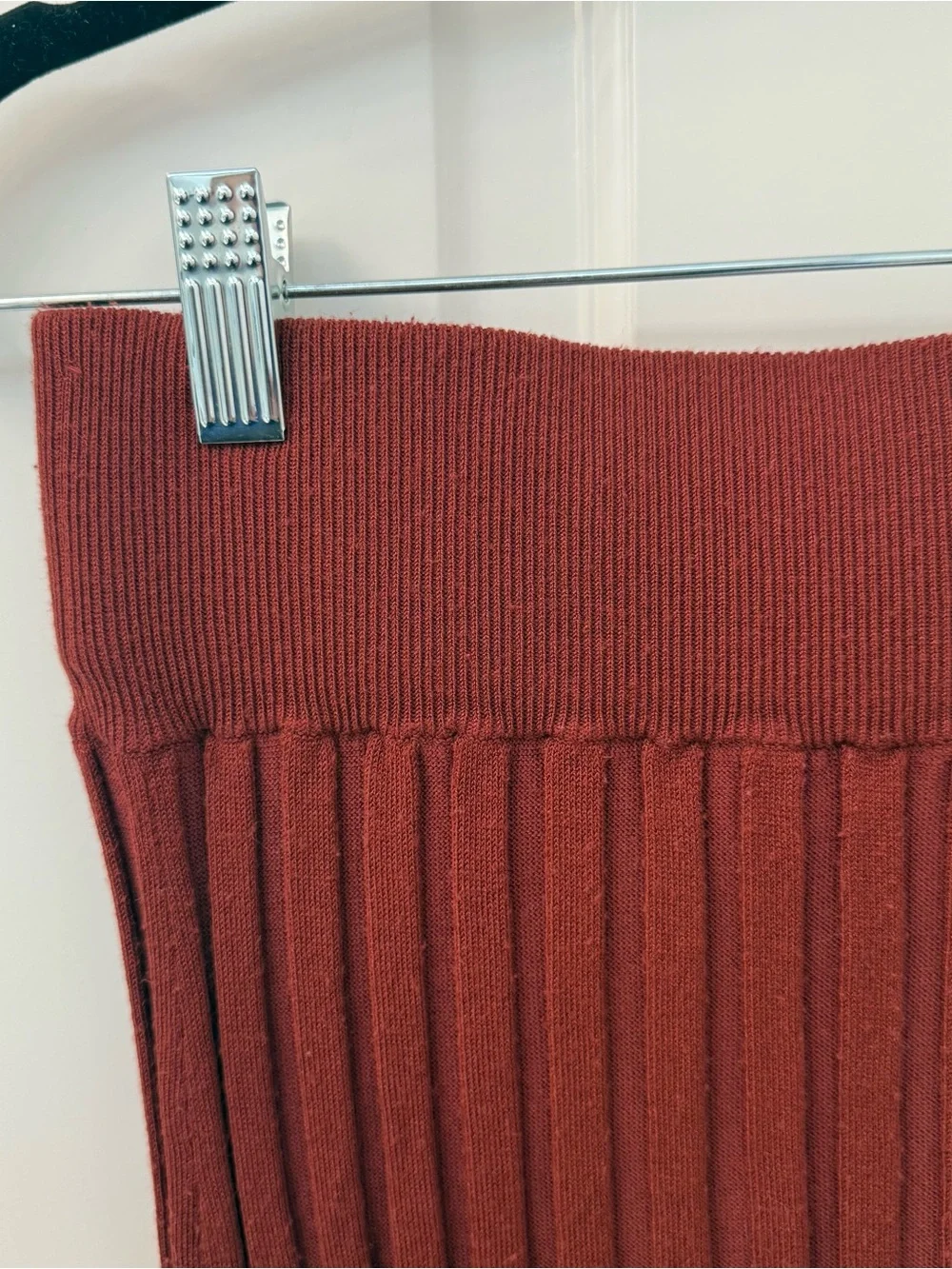 Halogen Ribbed sweater midi skirt